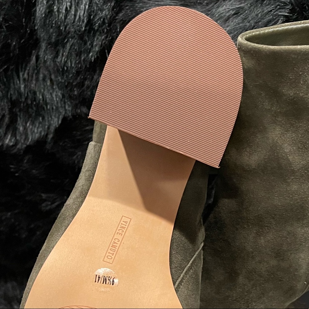Vince Camuto Laiken Wedged-heel Ankle Bootie Green Lux Suede Sz91/2 NEW. IN BOX - Picture 10 of 13